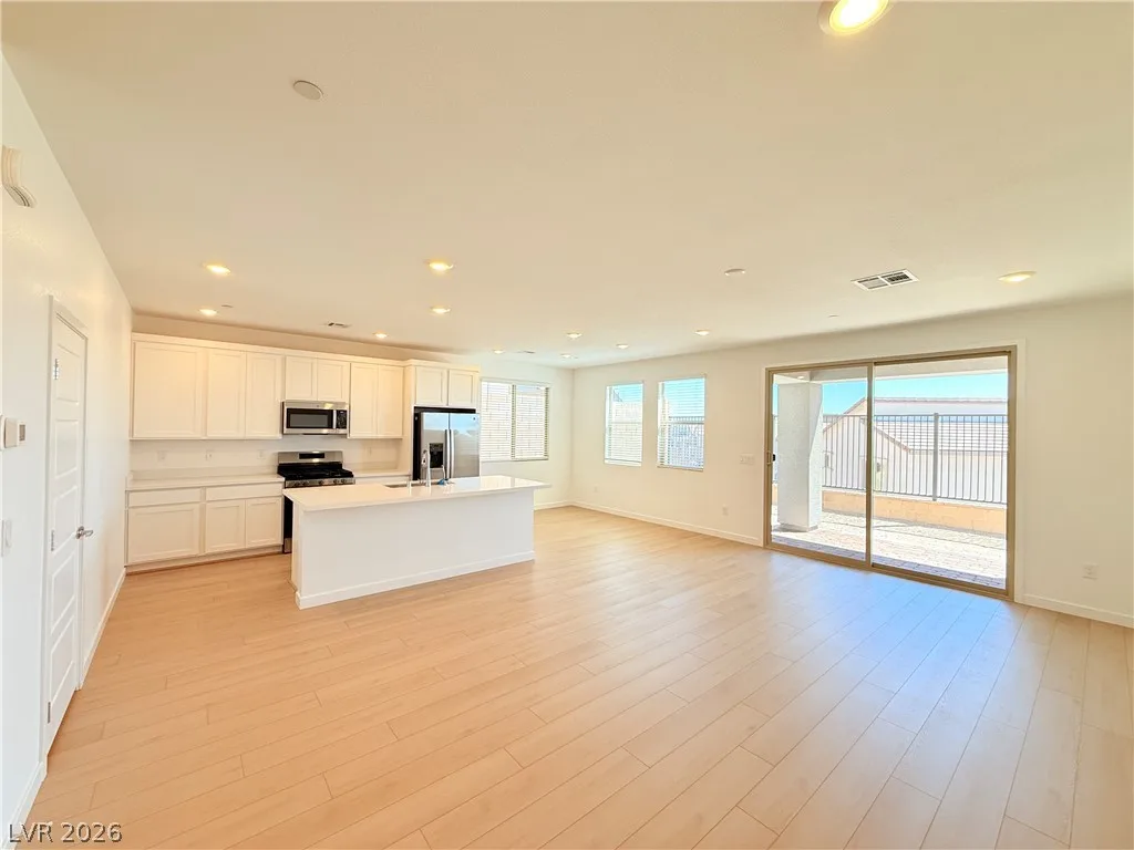 1450 Great Snipe Avenue — photo 4