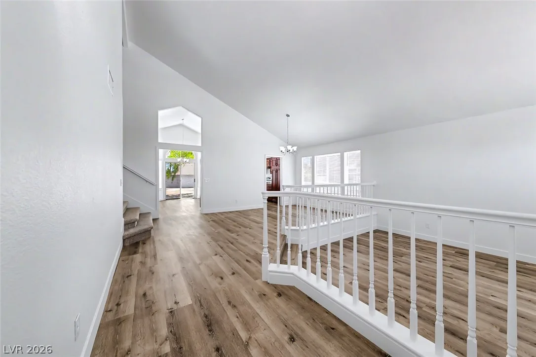 757 Canyon Crest Drive — photo 5