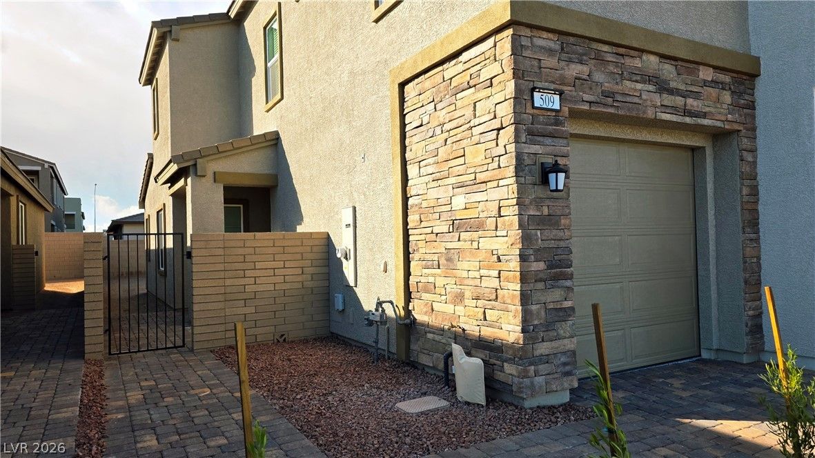 509 Arthur Pointe Street 0 — photo 2