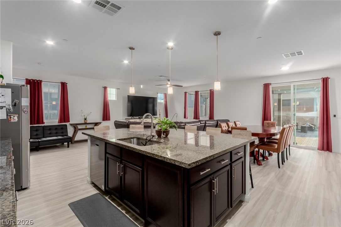 10909 Chipotle Avenue — photo 4
