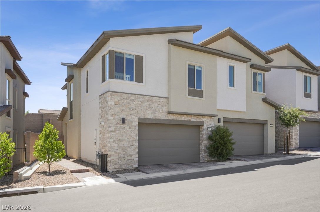 681 Infinity Ridge Street — photo 2
