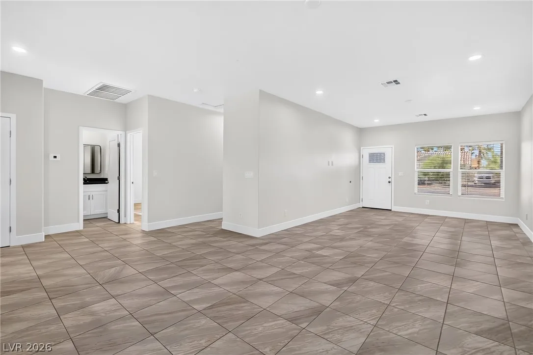 4078 Welter Avenue — photo 3