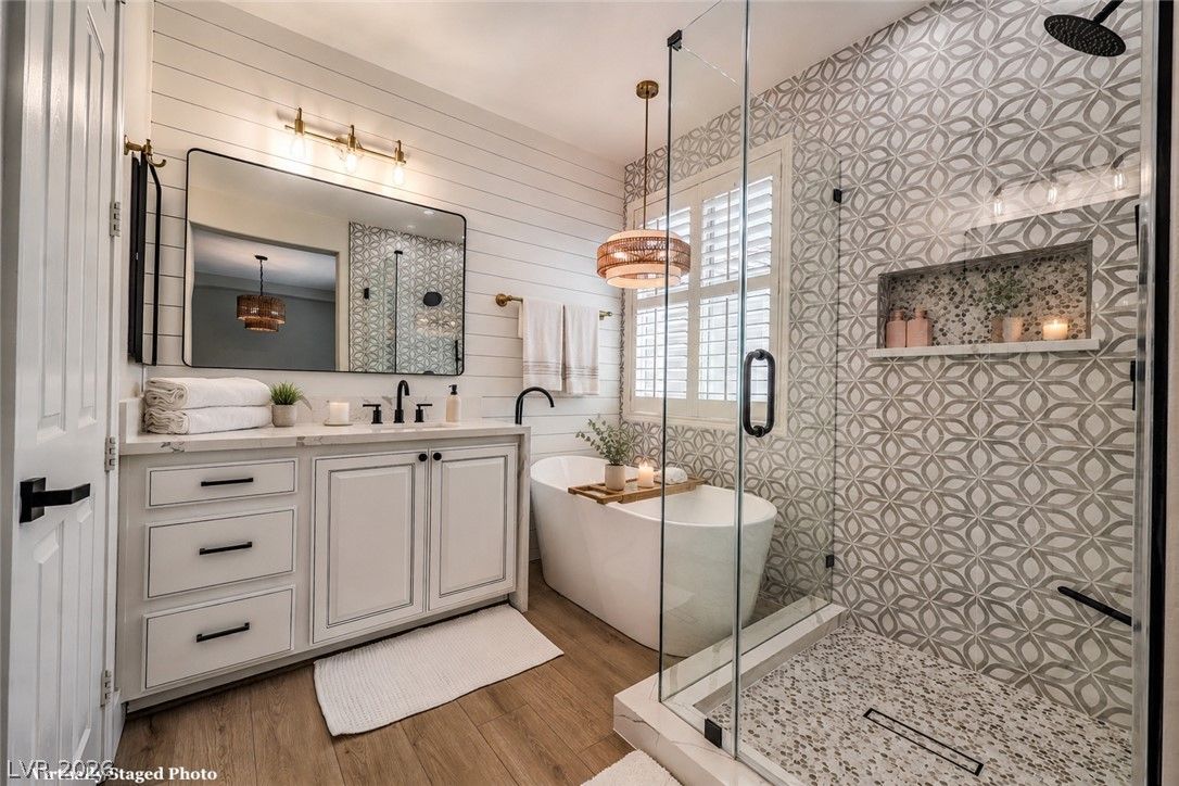 1061 Ambrosia Drive — photo 2