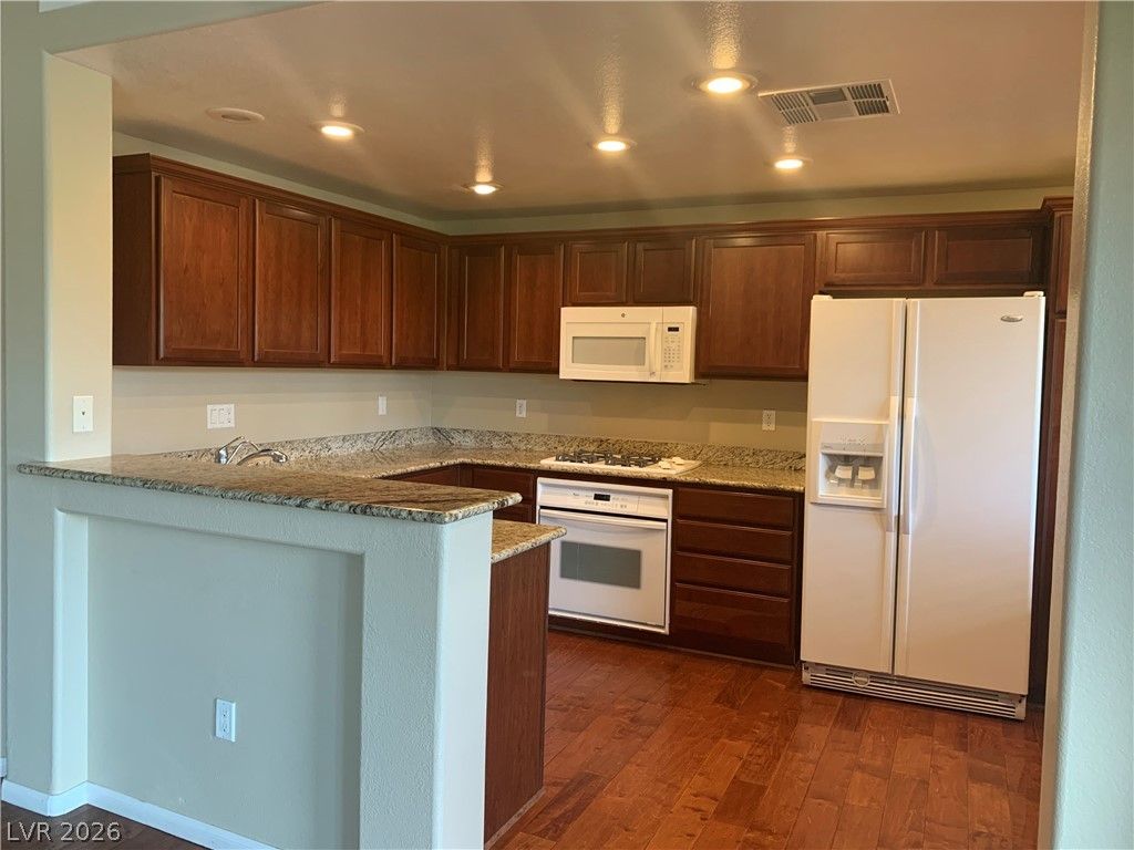 11830 Portina Drive 2031 — photo 5 of 19