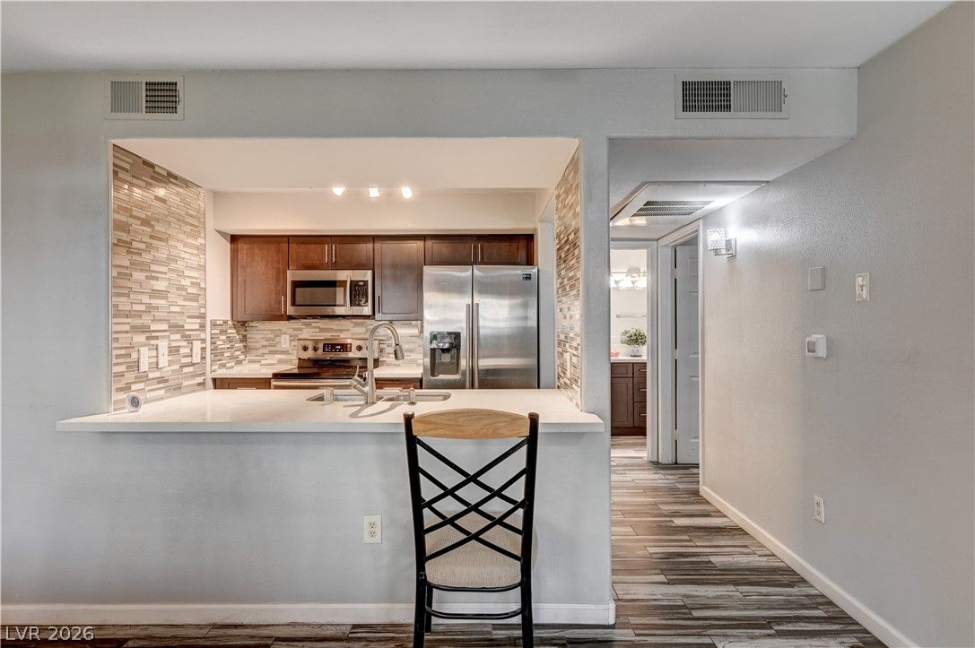 2300 East Silverado Ranch Boulevard 1139 — photo 5 of 25
