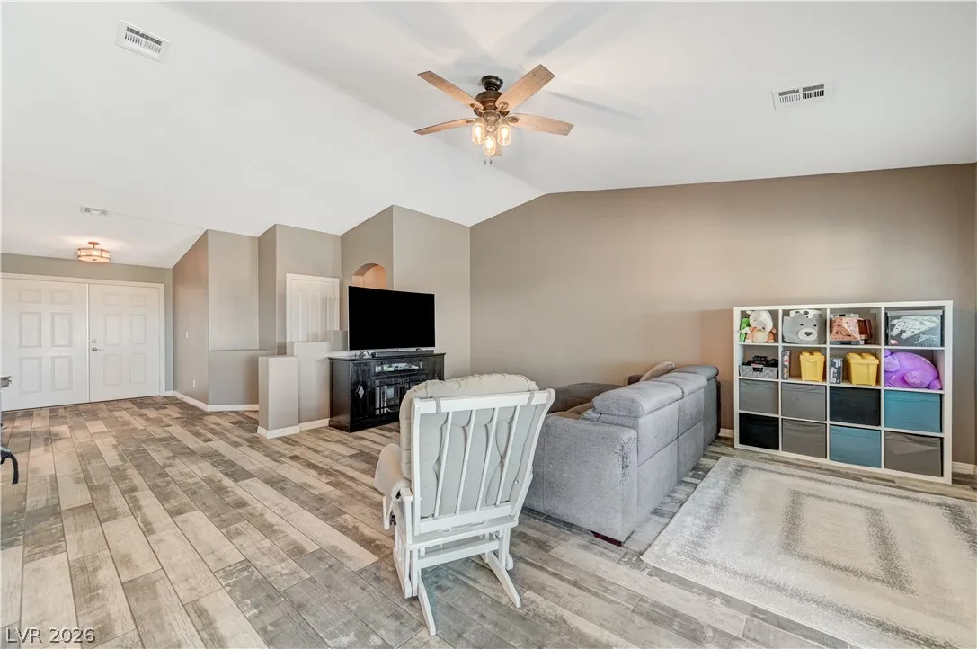 10308 Chestnut Sweet Street — photo 5