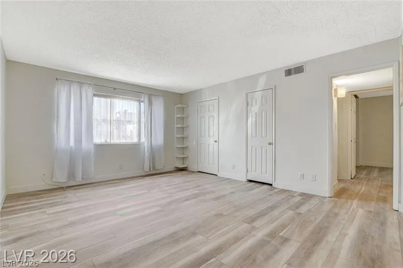 3841 Daisy Street 19 — photo 5