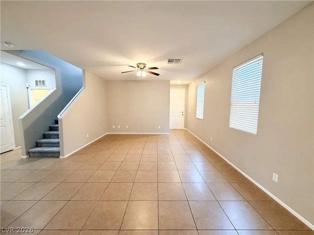 422 Redruth Drive — photo 4