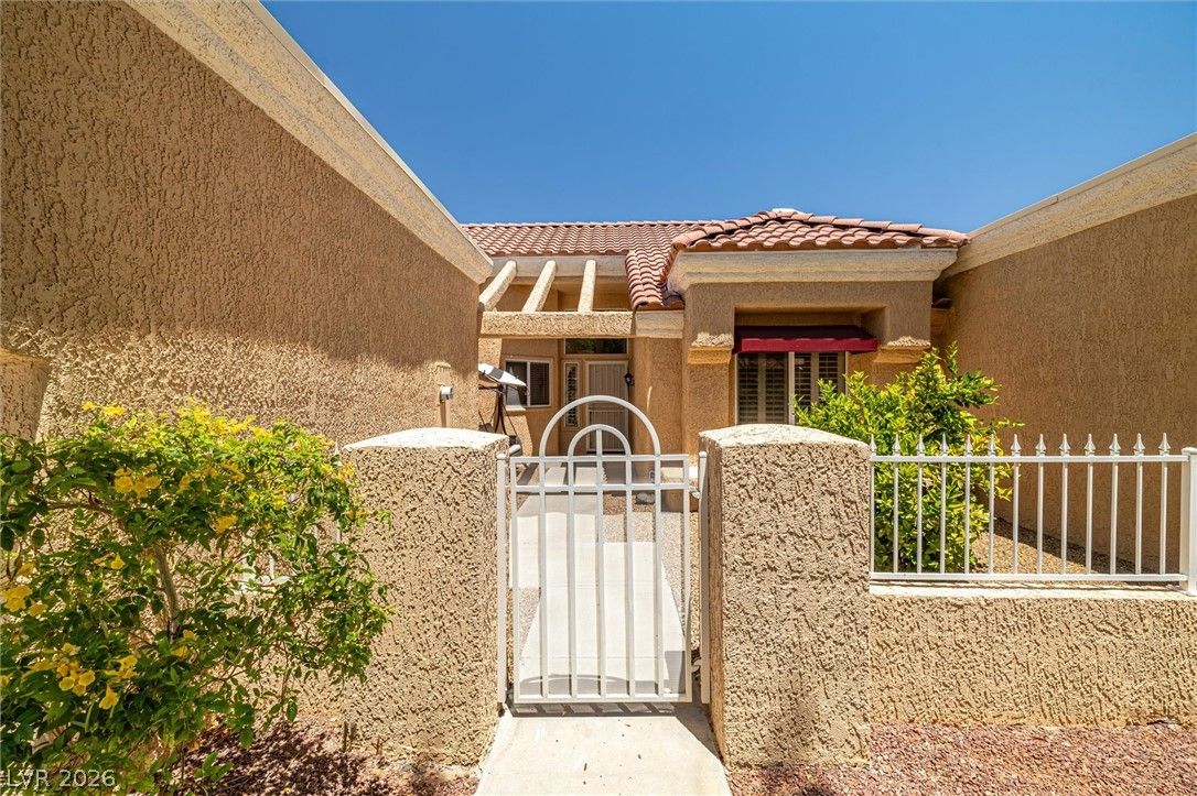 9052 Gemstone Drive — photo 5 of 48