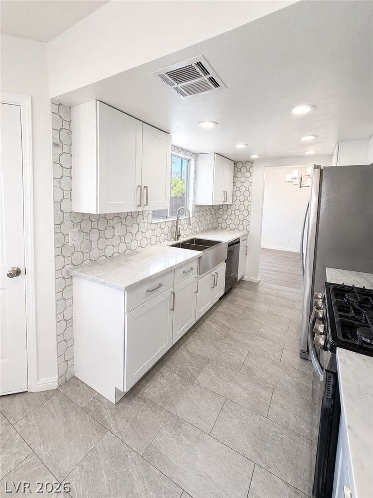 6237 Warm River Road — photo 4