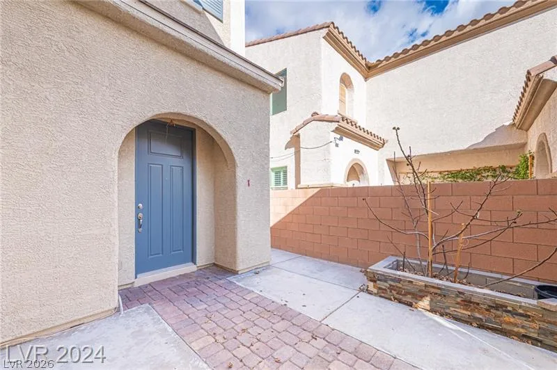 9056 Tony Ridge Avenue — photo 3