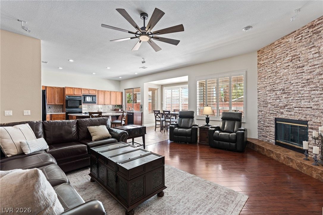 212 Cliff Valley Drive — photo 5