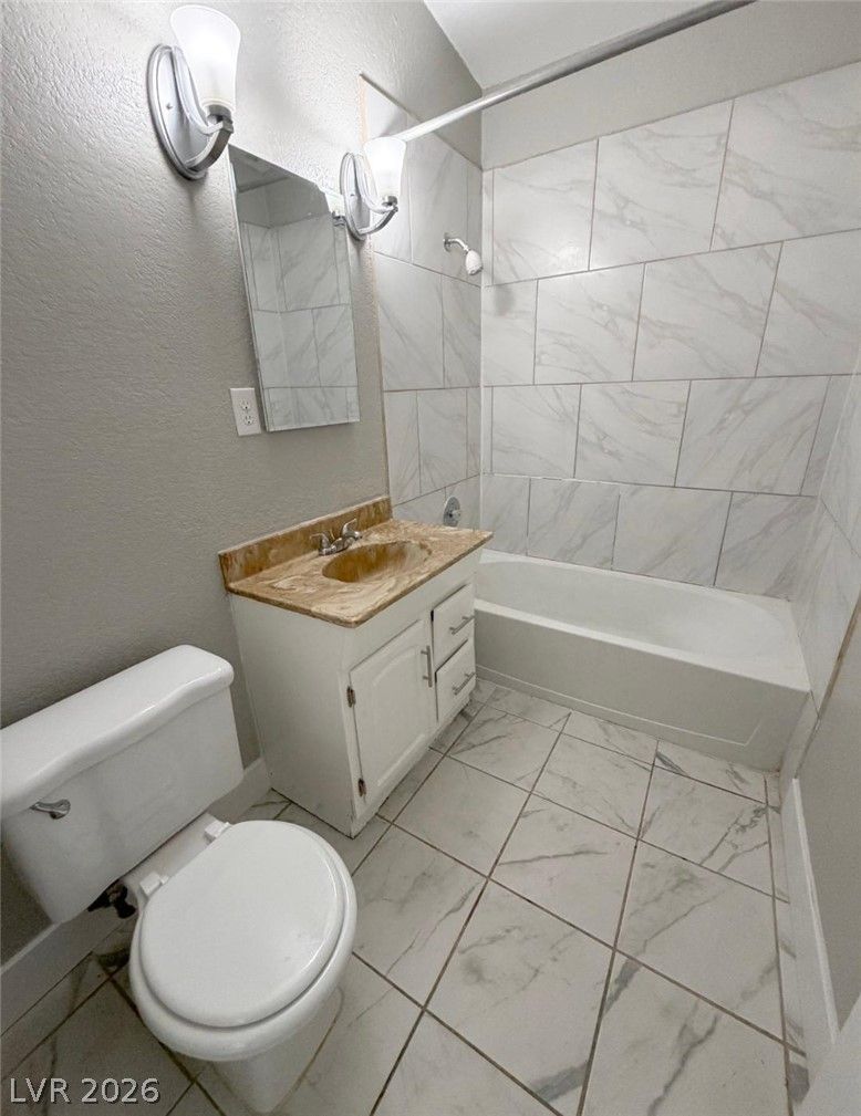 2624 East Reynolds Avenue — photo 5 of 12