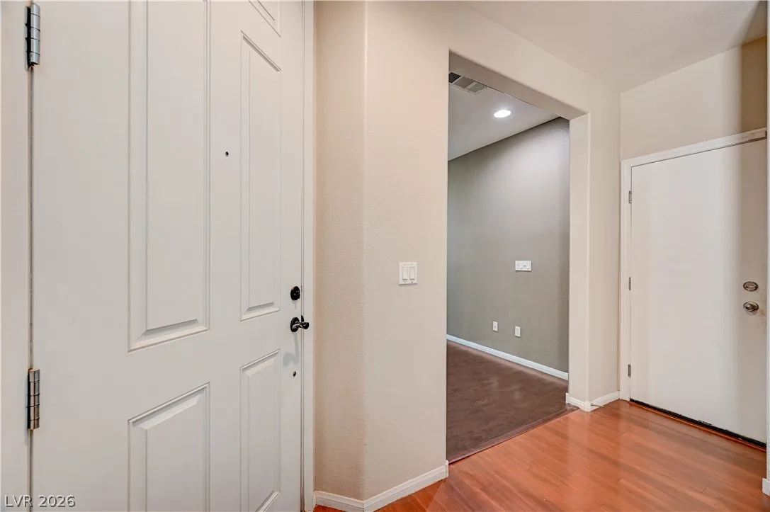 4421 Desert Home Avenue — photo 4