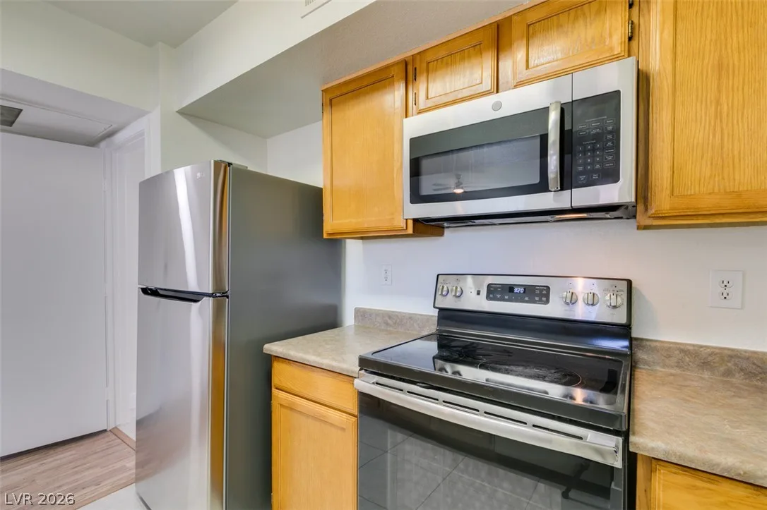 6650 West Warm Springs Road 2118 — photo 2