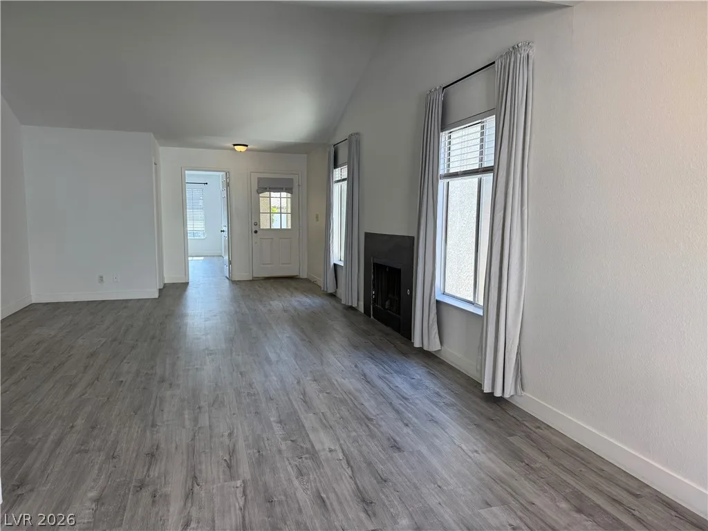 2507 Berwick Court — photo 3 of 14