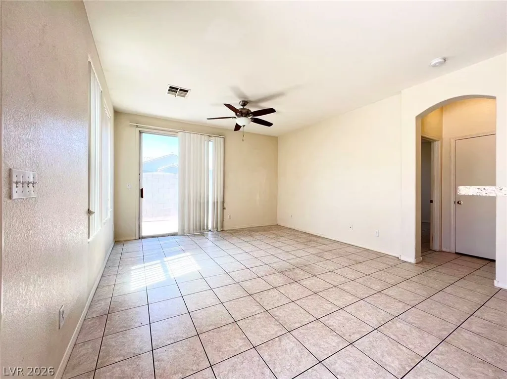 4929 Droubay Drive — photo 4