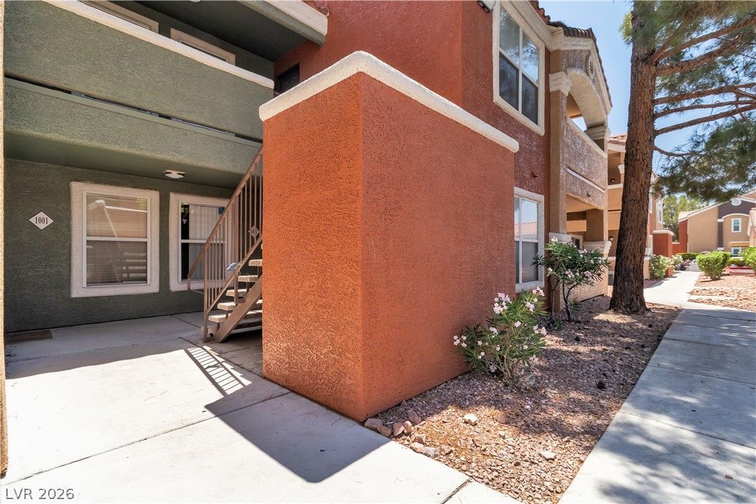 8101 West FLAMINGO Road 2001 — photo 2