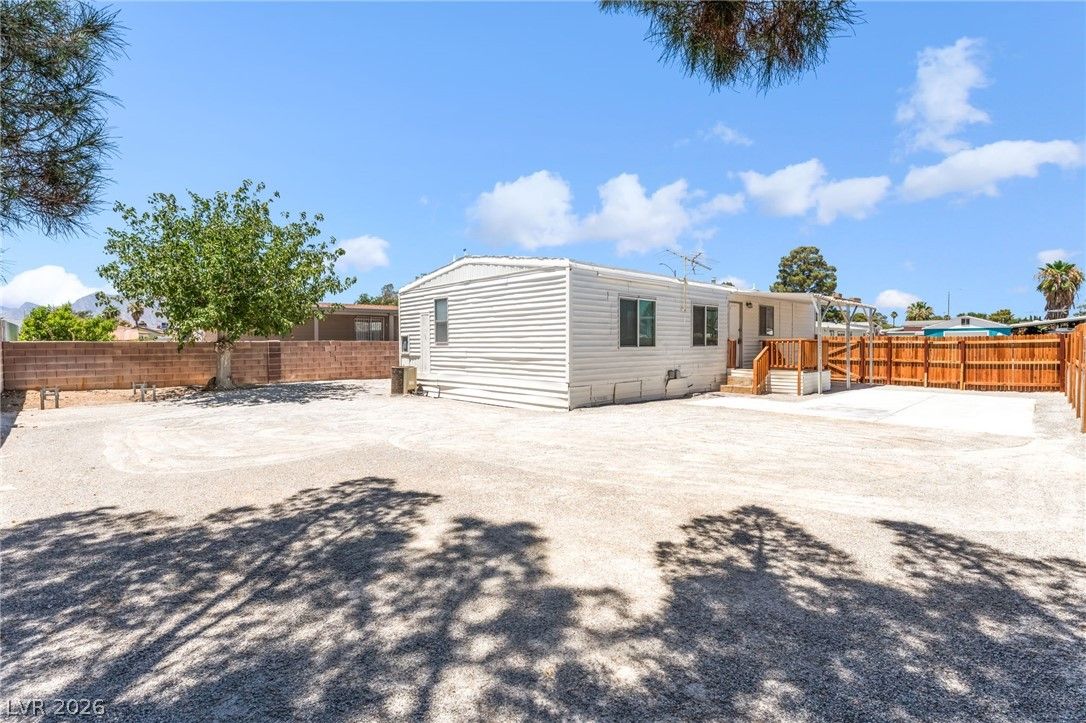 6437 Delphinium Avenue — photo 4 of 34