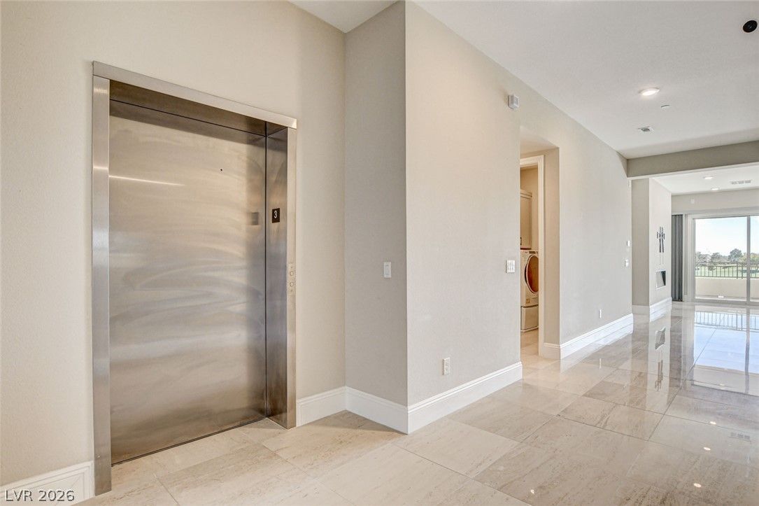 9133 Las Manaitas Avenue 302 — photo 3