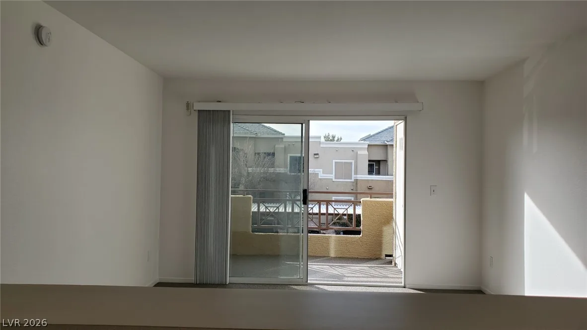 8070 West RUSSELL Road 2105 — photo 3