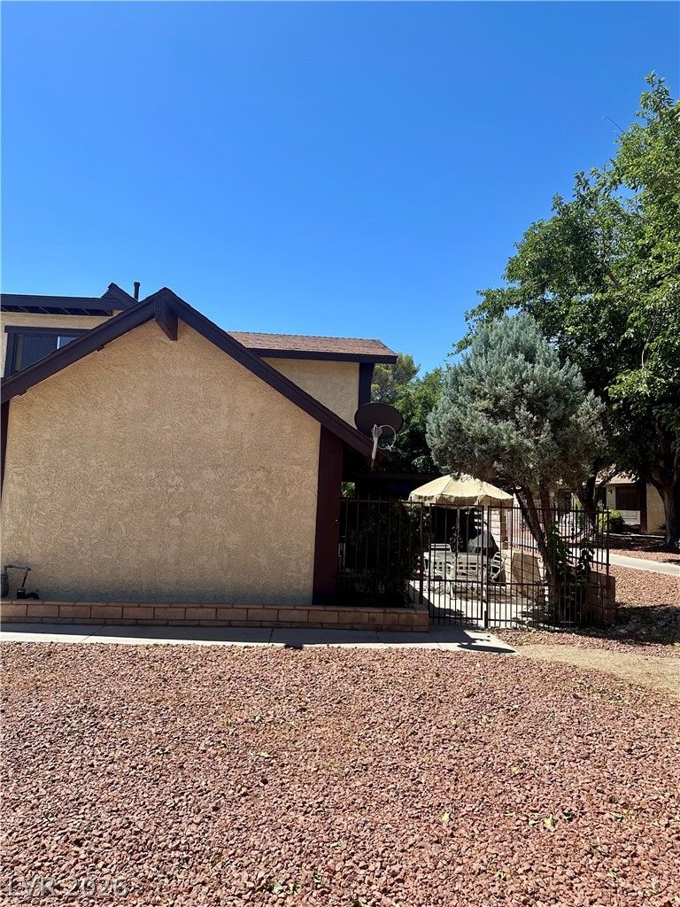 3151 Batavia Drive — photo 1 of 3