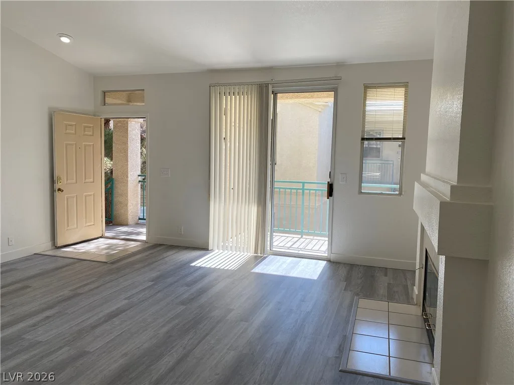 5155 West TROPICANA Avenue 2062 — photo 2 of 12