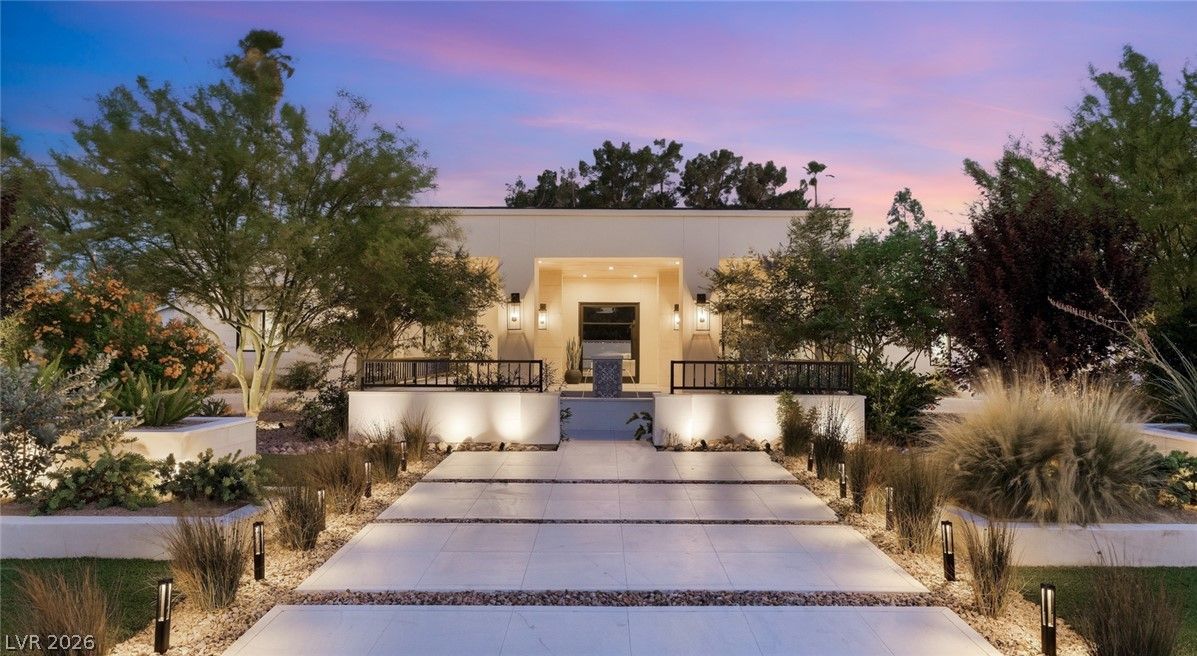 2401 Driftwood Drive — photo 1