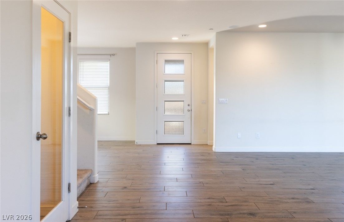 920 East Sunset Road — photo 4