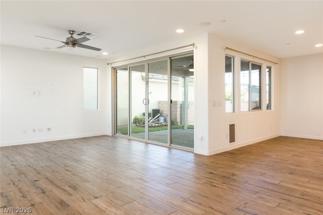 920 East Sunset Road — photo 5