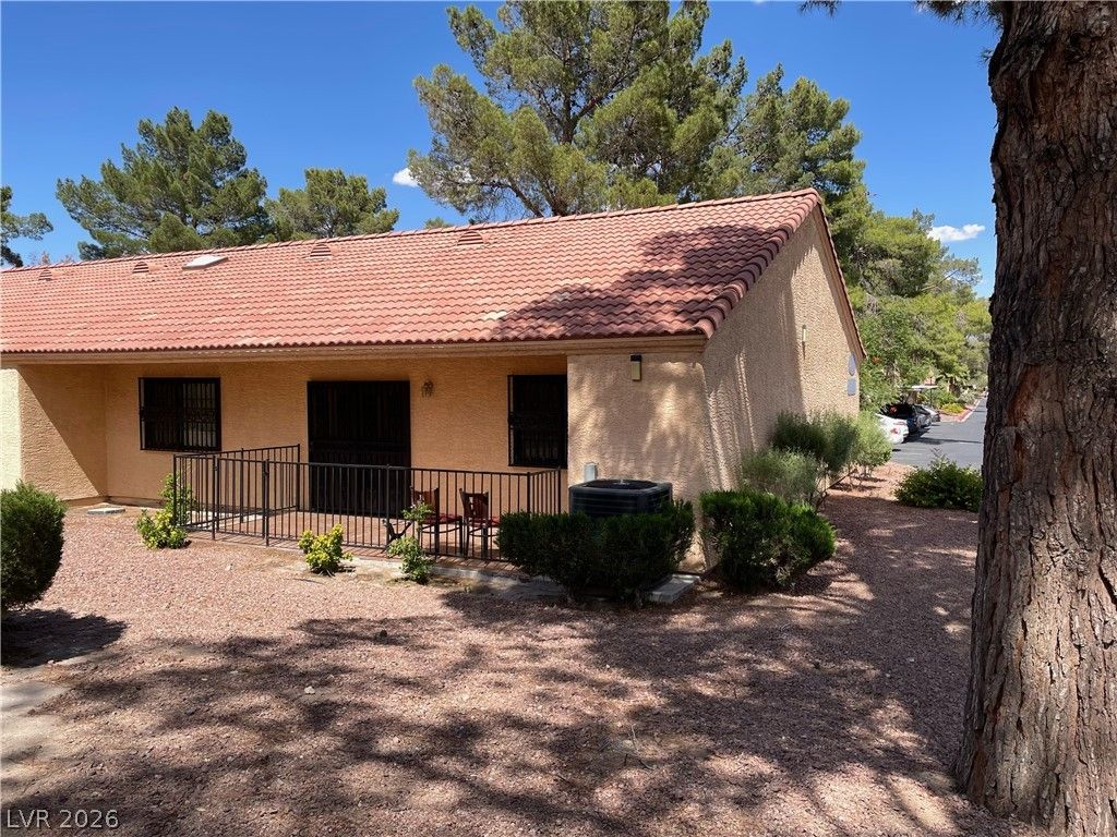 2851 South Valley View Boulevard 1198 — photo 2 of 39