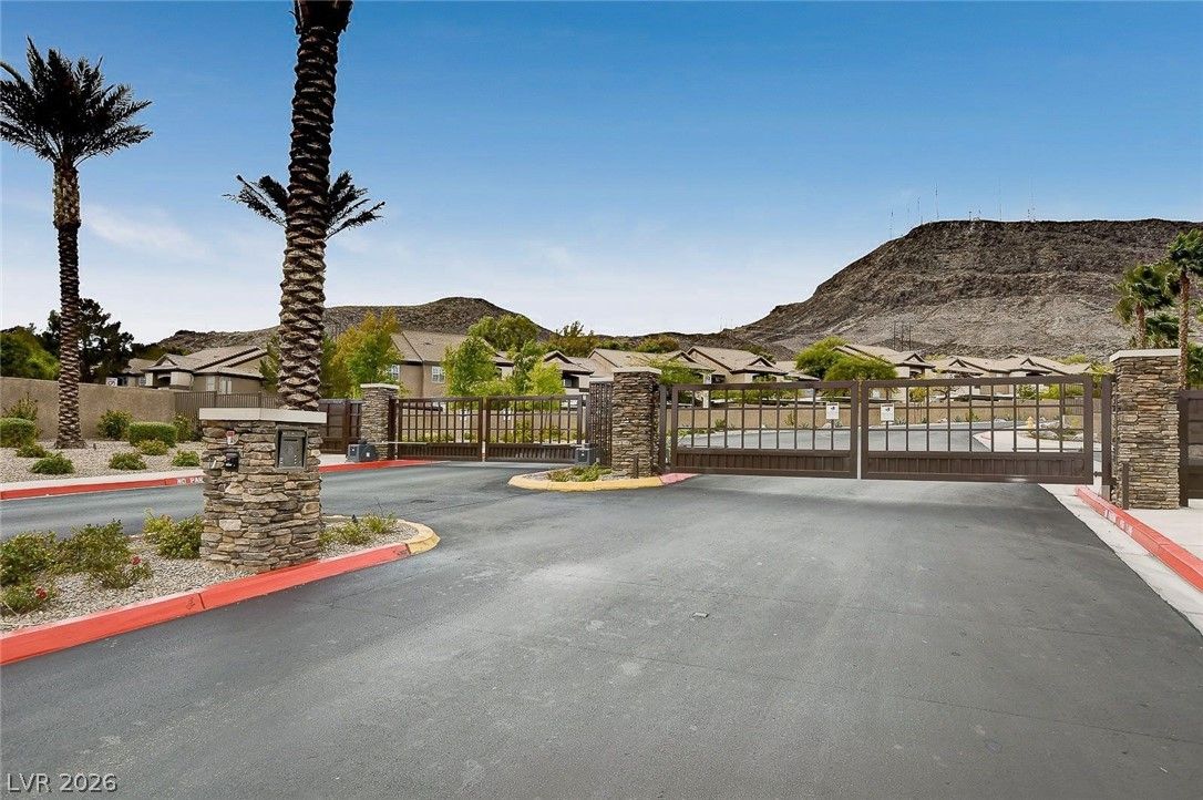 305 Quail Dove Avenue — photo 4