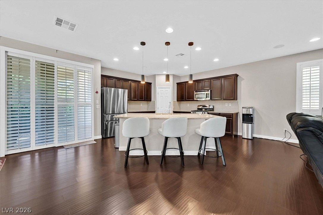 10095 Mallee Point Street — photo 2