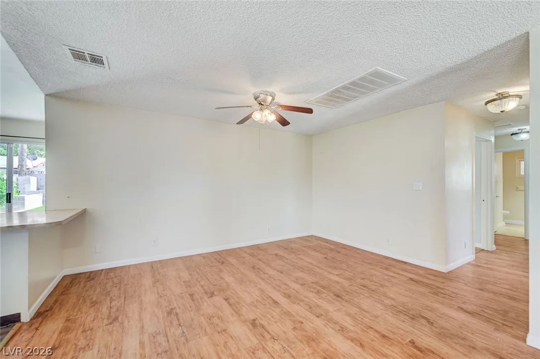 3917 West Oakey Boulevard — photo 3