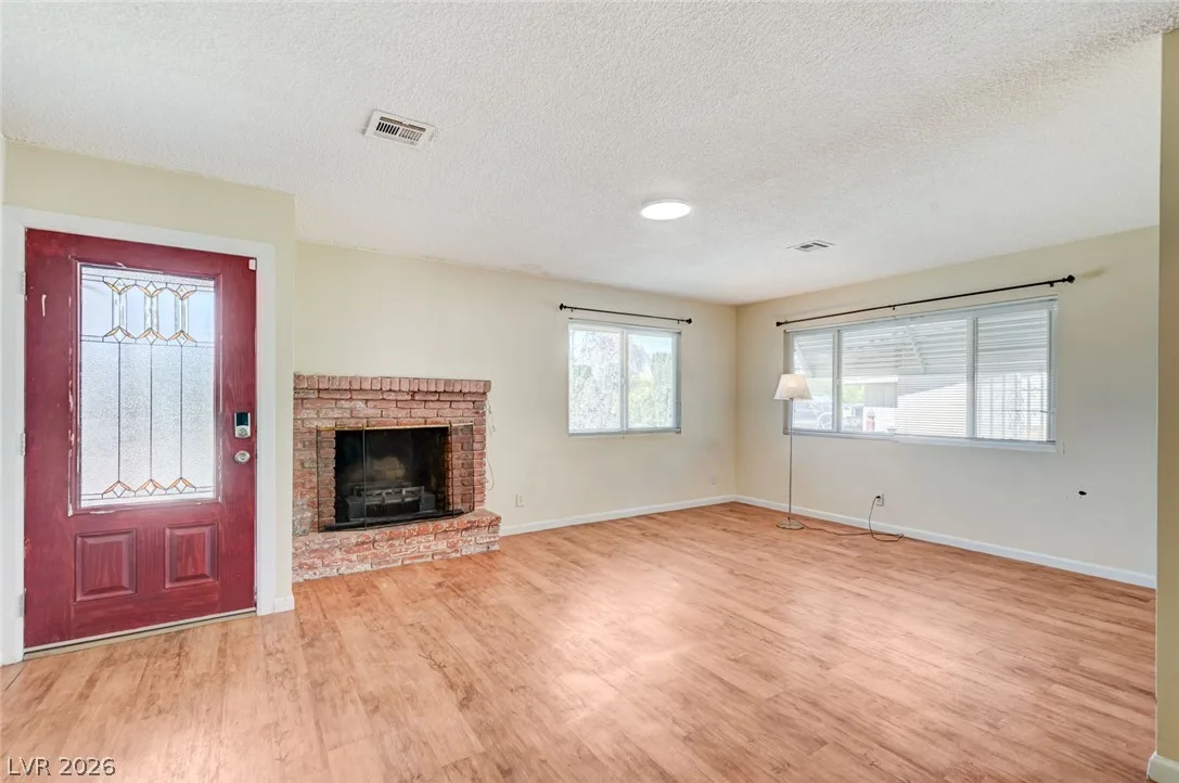 3917 West Oakey Boulevard — photo 5