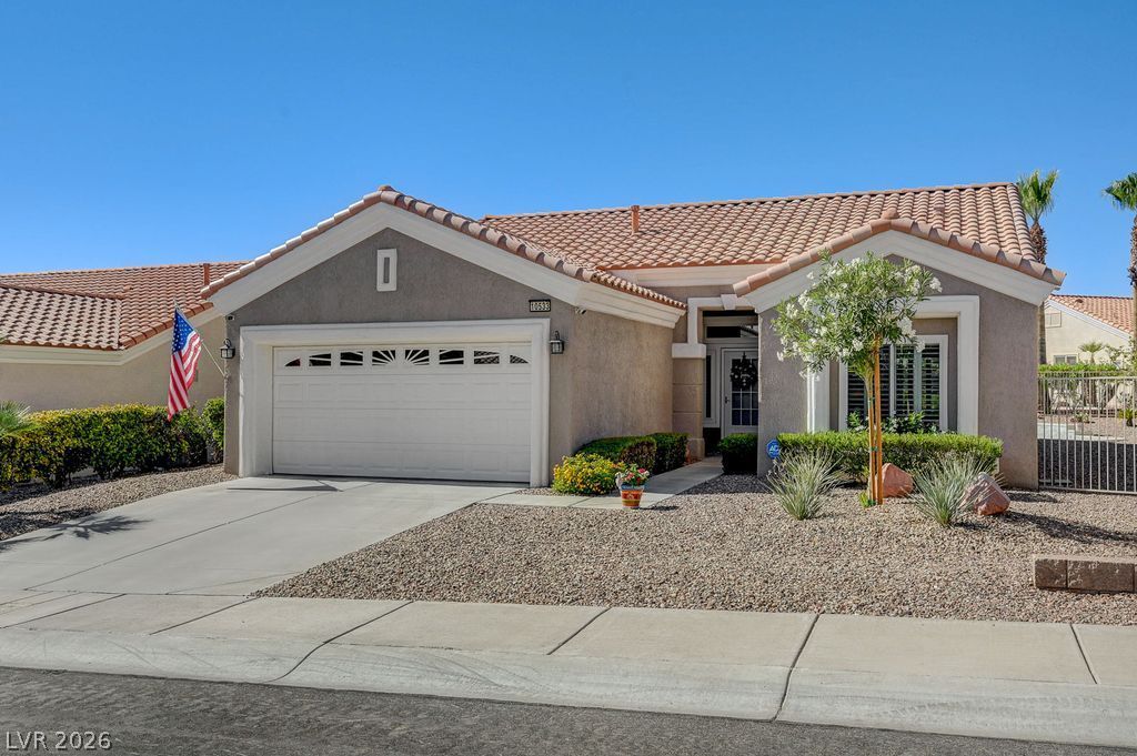 10533 Sea Palms Avenue — photo 1