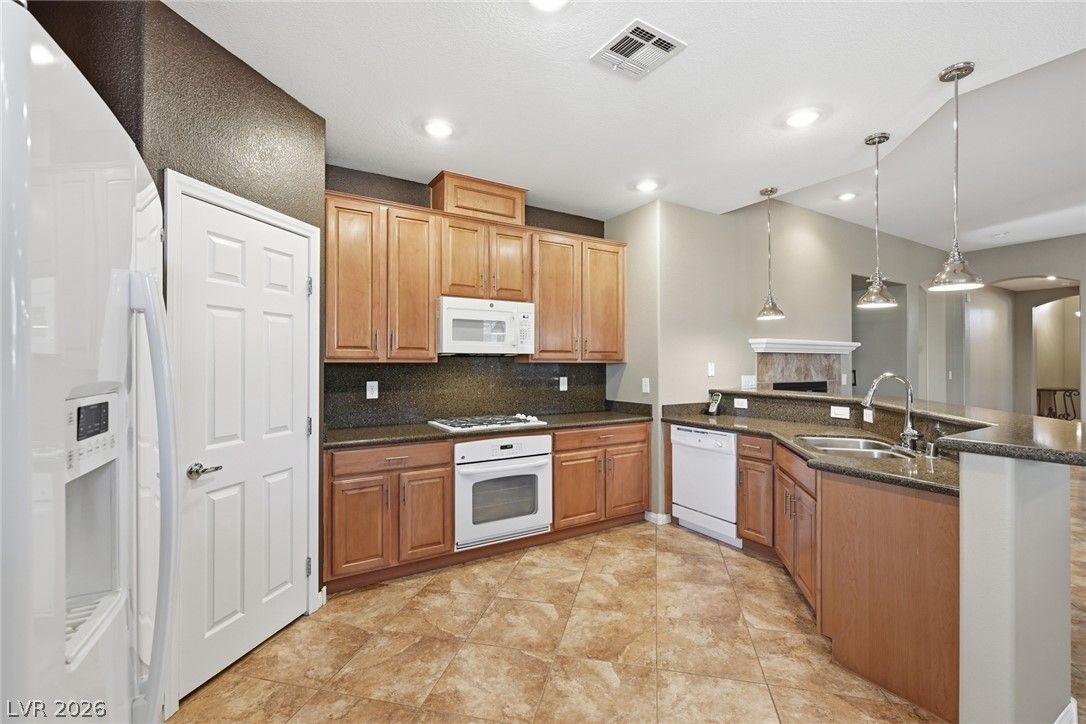 10335 Bays Mountain Avenue — photo 5