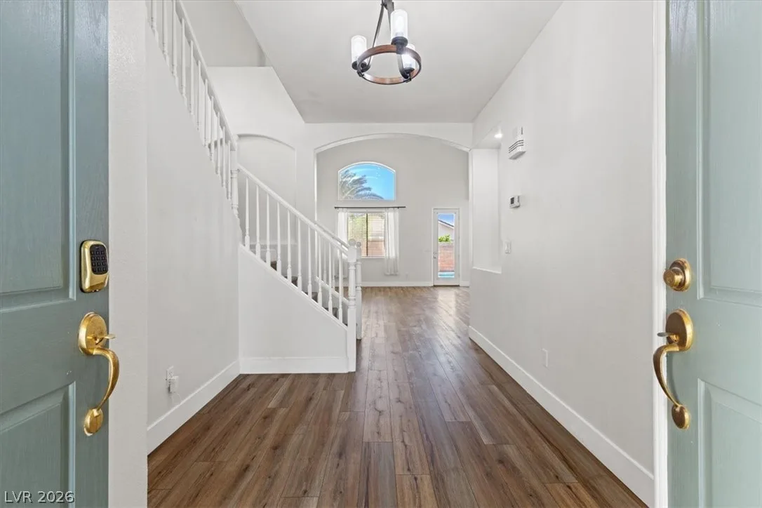 4905 Pounding Surf Avenue — photo 3