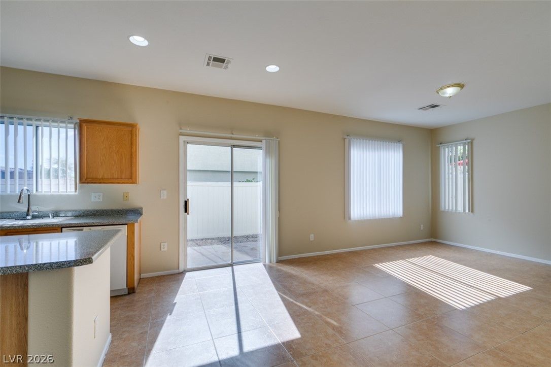 8034 Sailors Delight Court — photo 5 of 21