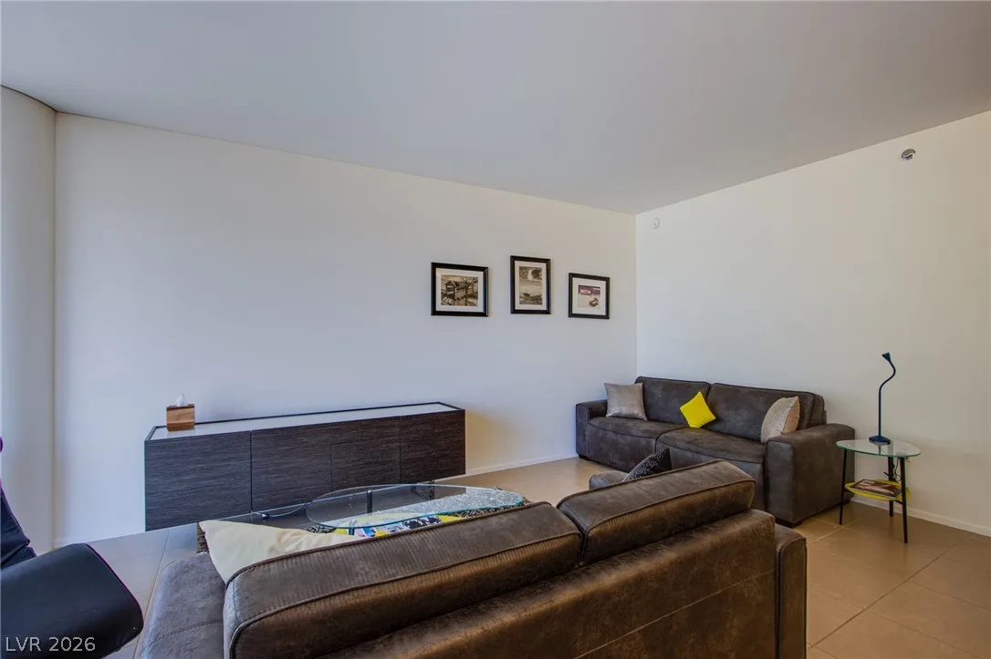 3722 Las Vegas Boulevard 810 — photo 5 of 13