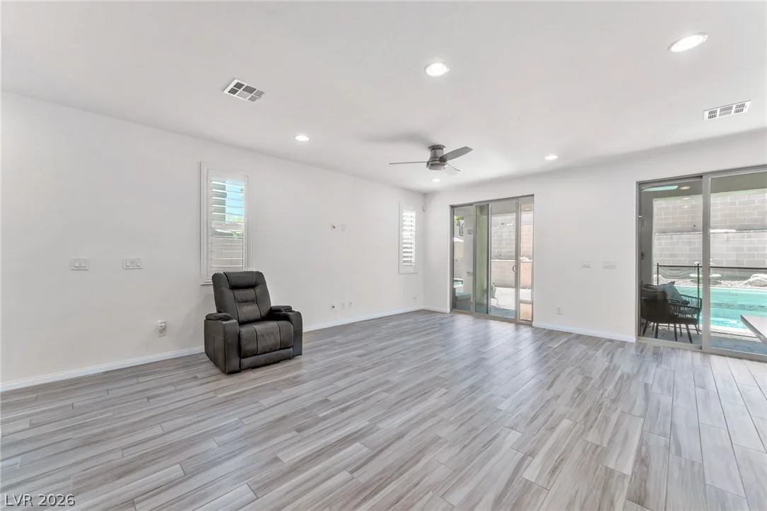 877 Ariel Heights Avenue — photo 4
