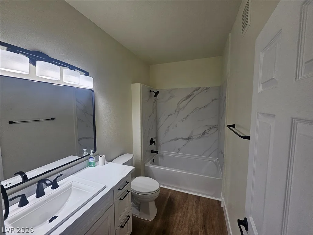8250 North Grand Canyon Drive 2106 — photo 3