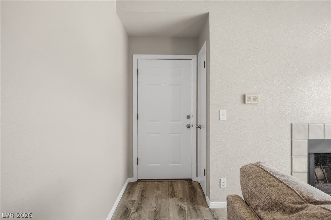 1964 Las Palmas Lane 244 — photo 4