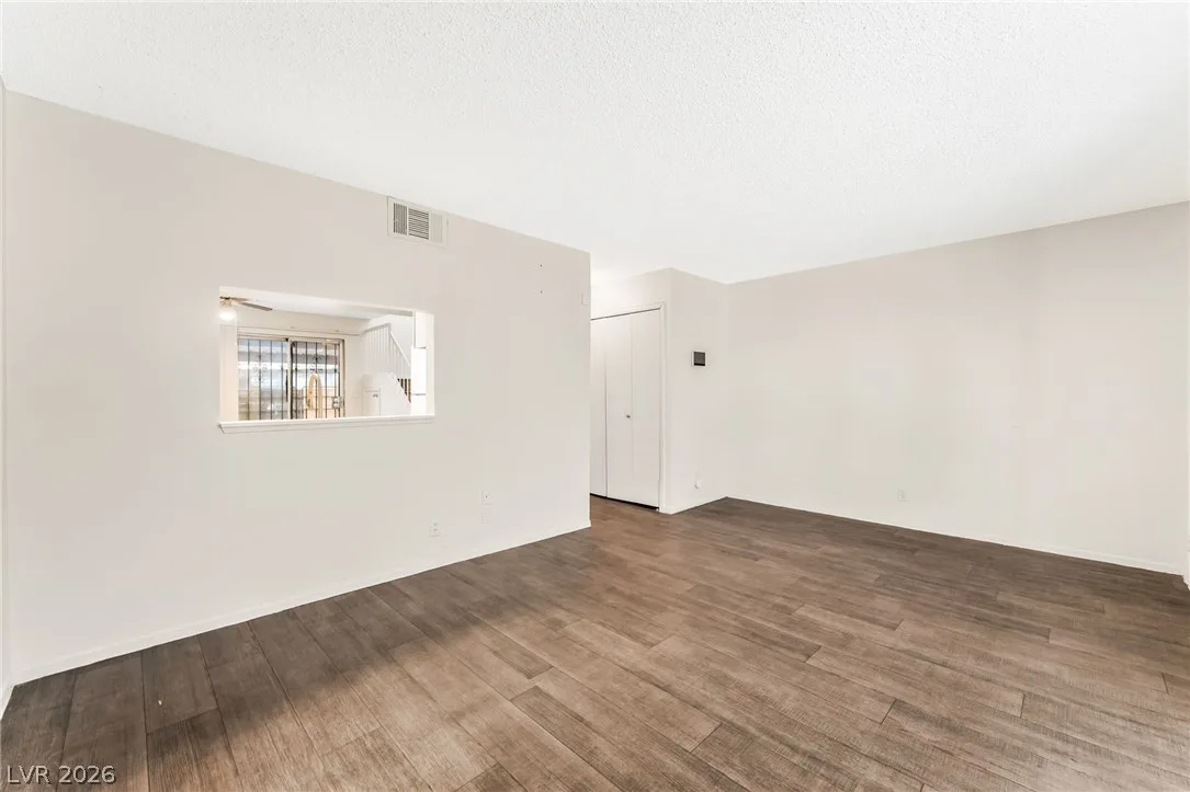 859 Rhinegold Way — photo 3