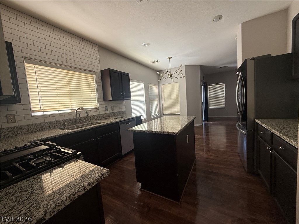 1541 Dusty Canyon Street — photo 4