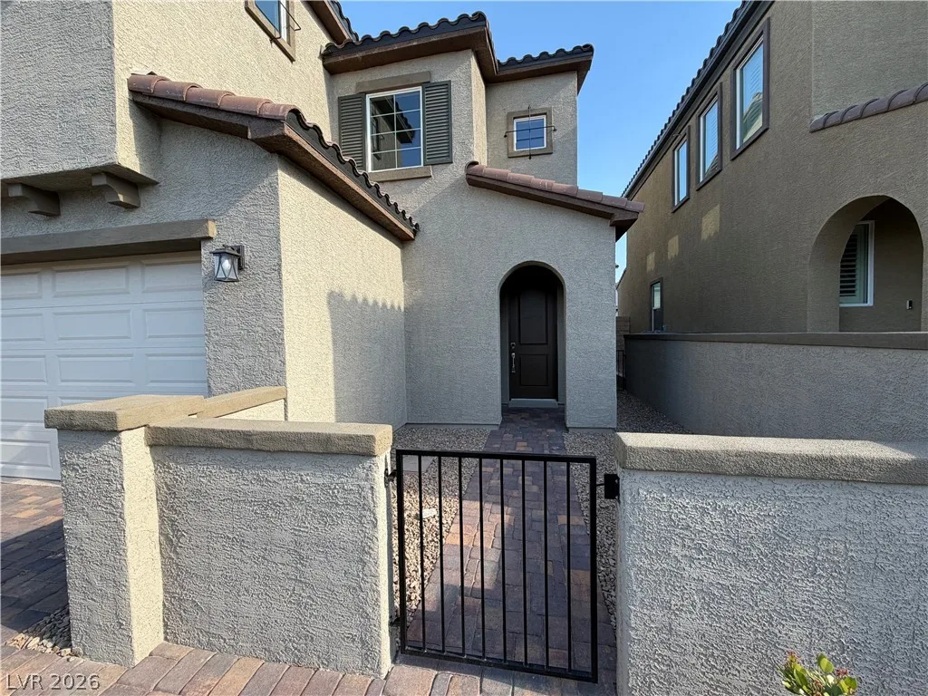 10661 Valletta Avenue — photo 3