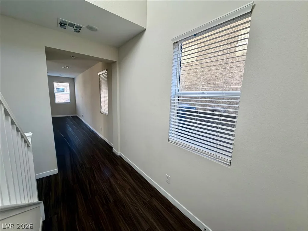 10661 Valletta Avenue — photo 5