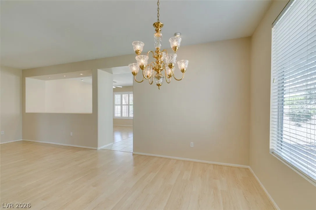 431 VINEWOOD Court — photo 5