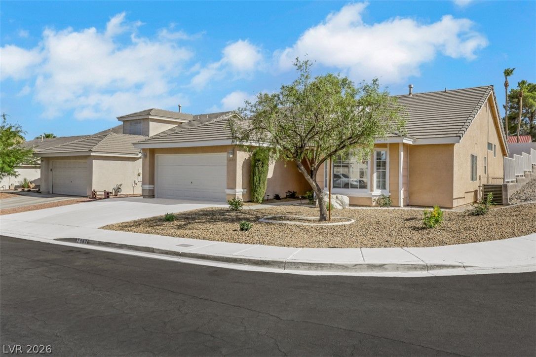 2087 Angel Falls Drive — photo 2 of 42