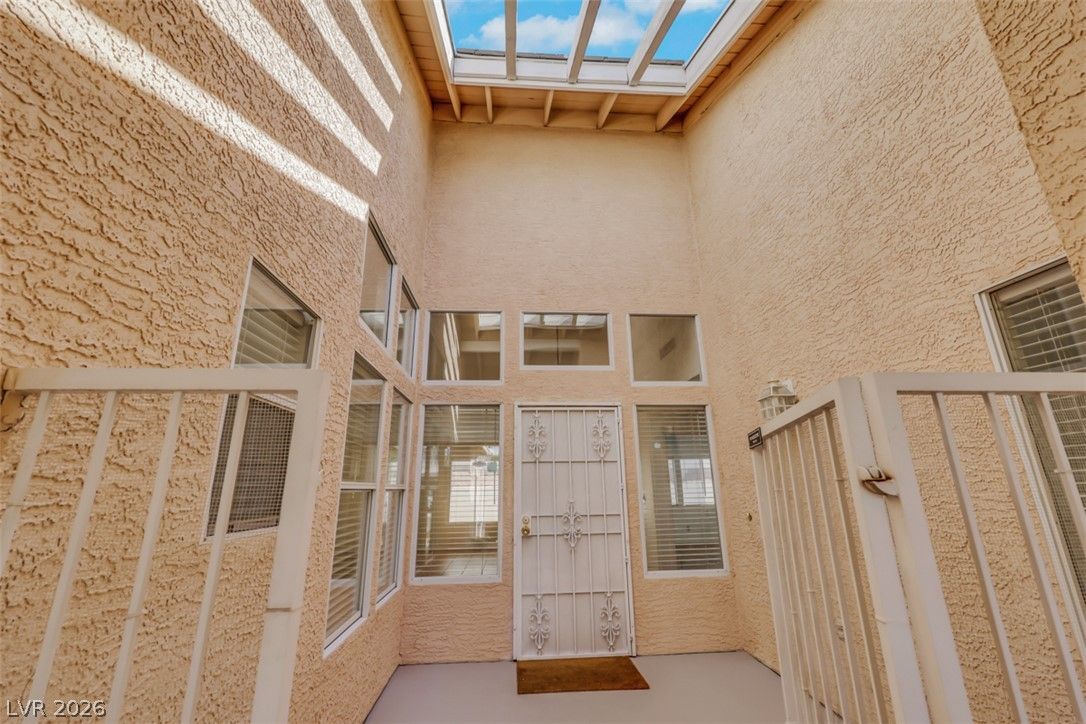 2087 Angel Falls Drive — photo 4 of 42